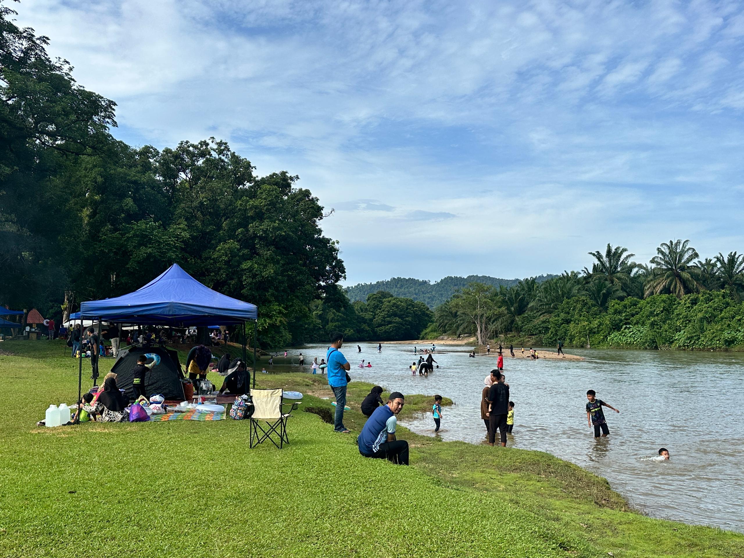 Pemandangan Kalang Rengas